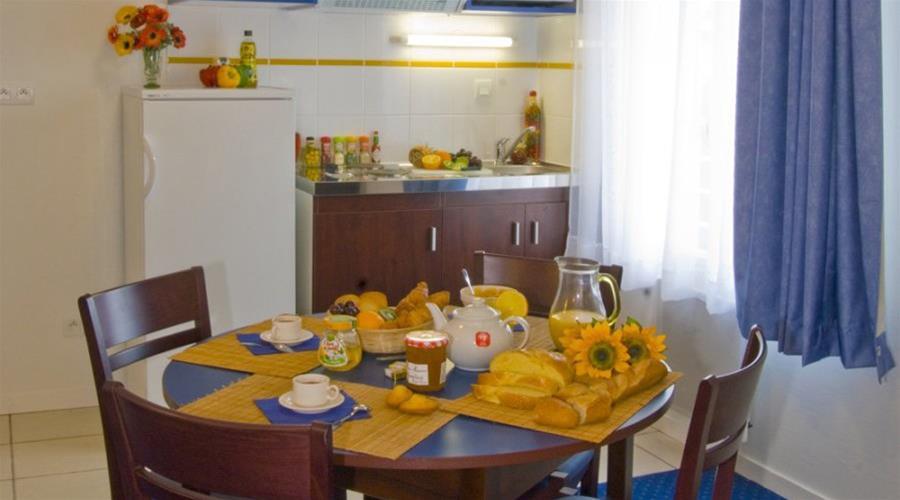 Terres De France - Appart'Hotel ลาโรช-โพเซย์ ภายนอก รูปภาพ