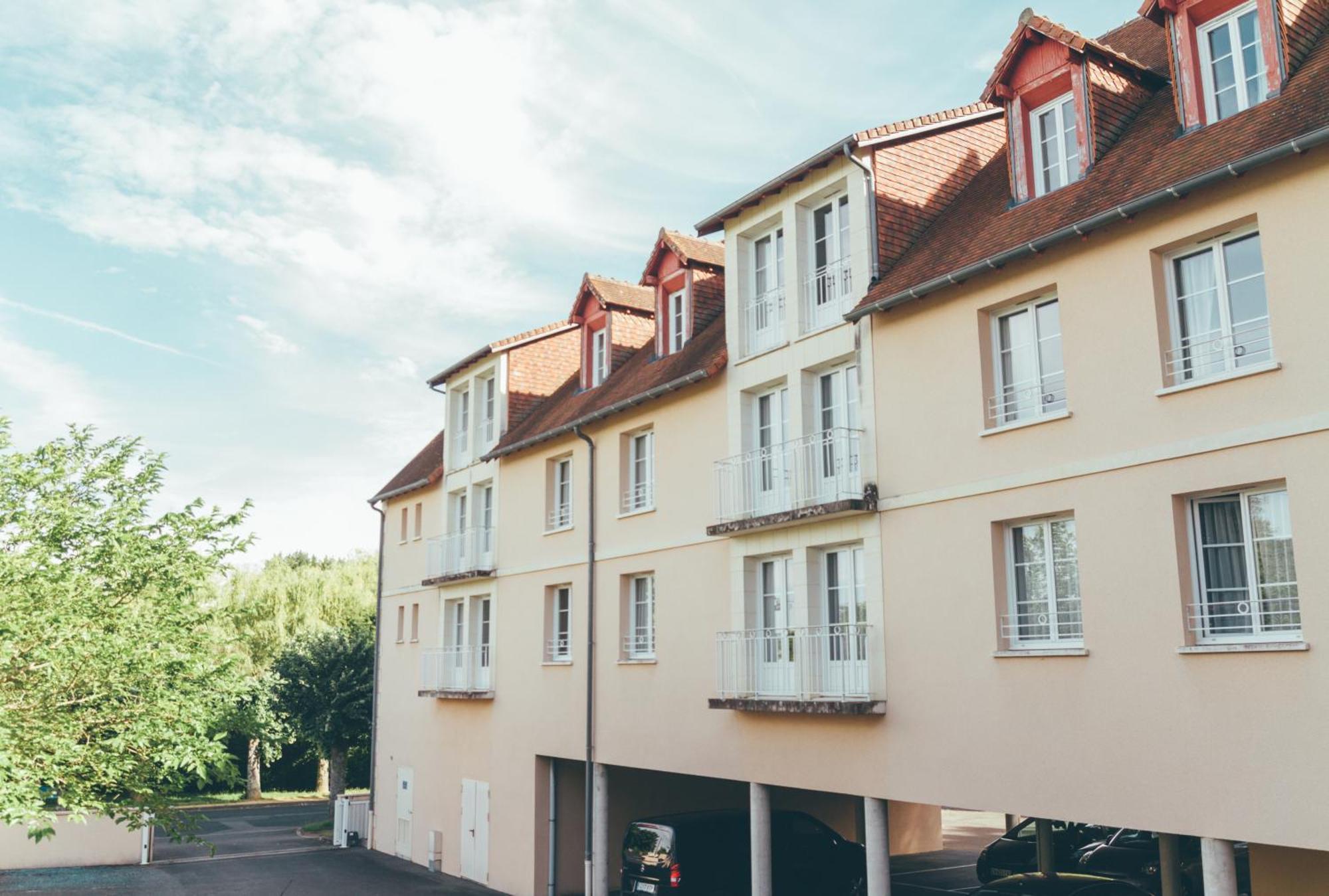 Terres De France - Appart'Hotel ลาโรช-โพเซย์ ภายนอก รูปภาพ