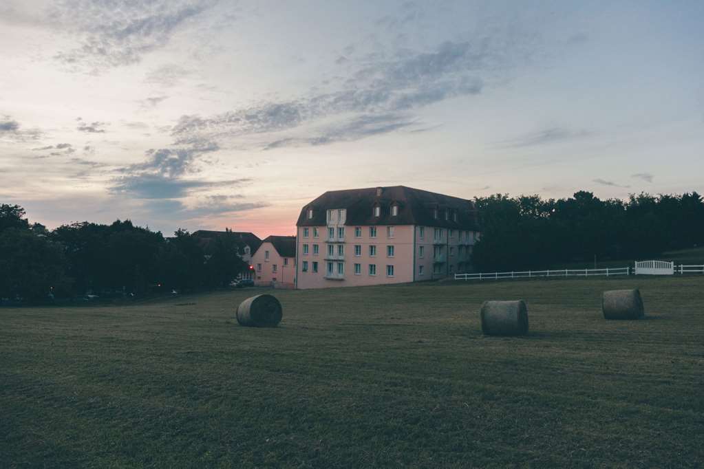 Terres De France - Appart'Hotel ลาโรช-โพเซย์ ภายนอก รูปภาพ